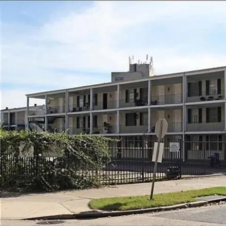 Rent this 1 bed condo on 3550 Coliseum Street in New Orleans, LA 70115