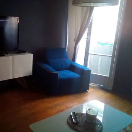 Rent this studio apartment on Saint-Valery-en-Caux in Place de l'Hôtel de Ville, 76460 Saint-Valery-en-Caux