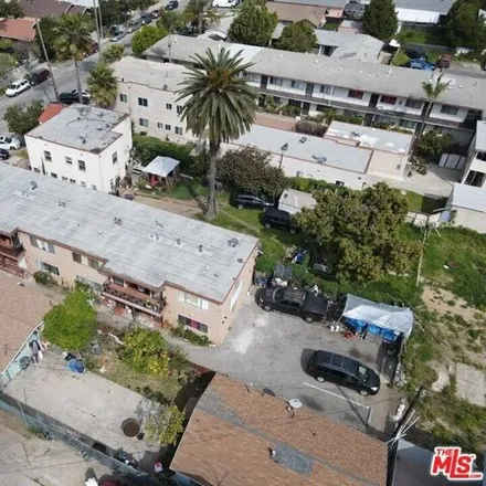 Image 7 - 1694 Locust Avenue, Long Beach, CA 90813, USA - House for sale