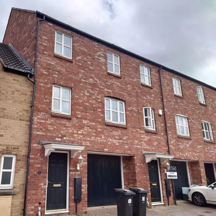 Rent this 4 bed townhouse on 20 Star Avenue in Bristol, BS34 8RG