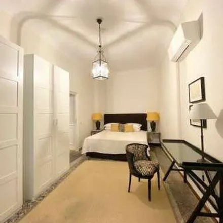 Rent this 6 bed apartment on Corso dei Tintori 21 in 50122 Florence FI, Italy