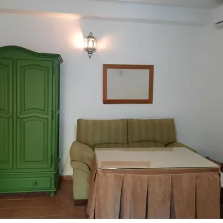 Rent this 1 bed apartment on Tintas Tecnoprint in Puerta de Carmona, 42