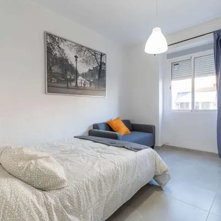 Image 2 - Carrer de Vicent Brull, 86, 46011 Valencia, Spain - Apartment for rent