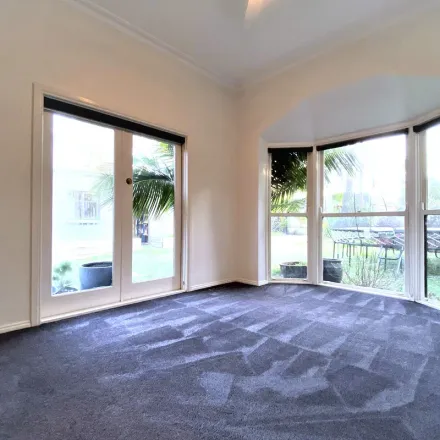 Image 6 - 4 Winifred Crescent, Glen Iris VIC 3146, Australia - Apartment for rent
