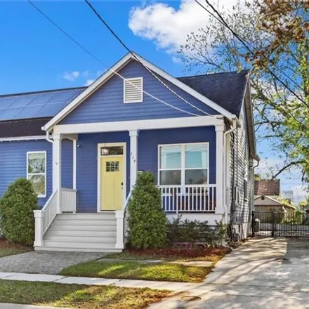 Buy this 3 bed house on 121 Chalfant Place in New Orleans, LA 70119