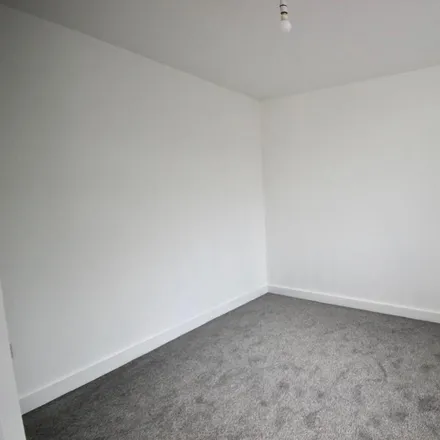 Image 3 - Armoury Terrace, Ebbw Vale, NP23 6BB, United Kingdom - Apartment for rent