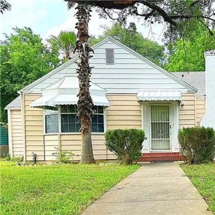 Buy this 3 bed house on 955 East 2nd Street in Alice, TX 78332