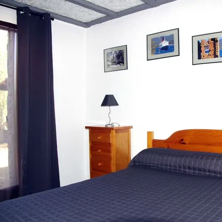 Rent this 2 bed townhouse on 20100 Sartène