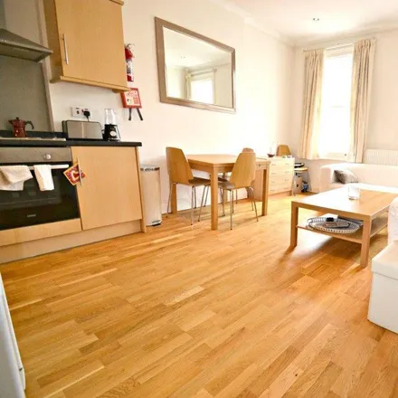 Rent this 3 bed apartment on 91 Warwick Road in London, SW5 9TJ