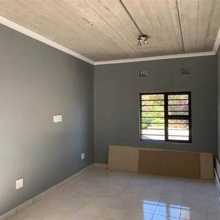 Image 4 - Cornwall Road, Vincent, East London, East London, 5217, South Africa - Apartment for rent
