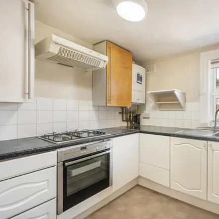 Image 3 - Forest Hill Road, London, London, Se22 - Apartment for sale