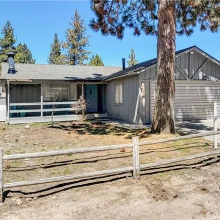 Image 7 - 739 Valley Boulevard, Big Bear City, CA 92314, USA - House for sale