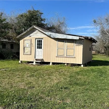 Buy this 1 bed house on 710 West Springer Street in Beeville, TX 78102
