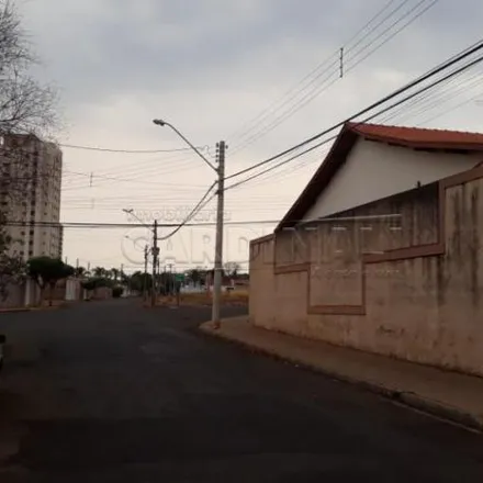 Buy this 3 bed house on Avenida José Nogueira Neves in Vila Melhado, Araraquara - SP