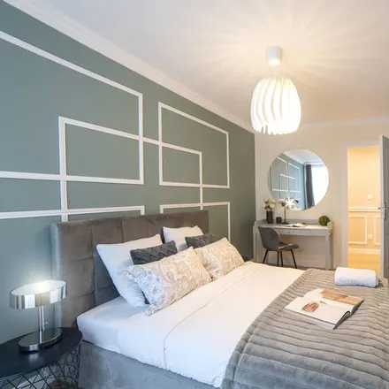 Rent this 3 bed apartment on 13 Rue Claude-Rodier in La Palanche d'Aulac, 75009 Paris
