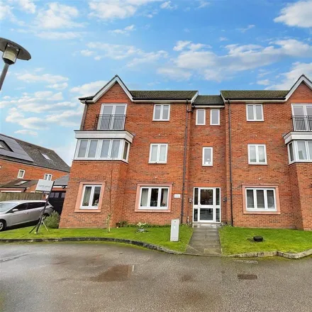 Rent this 2 bed apartment on Rosefinch Road in West Timperley, WA14 5YB