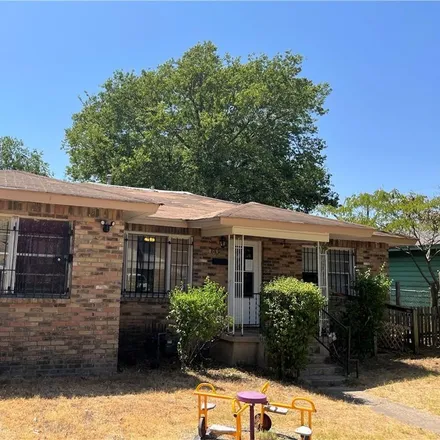 Buy this 5 bed house on 809 Lenox Street in Waco, TX 76704