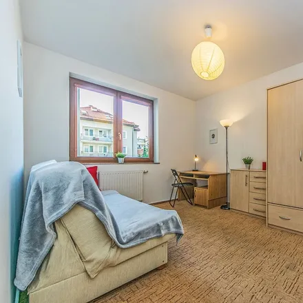 Rent this 3 bed room on Lęborska 22 in 80-387 Gdańsk, Poland