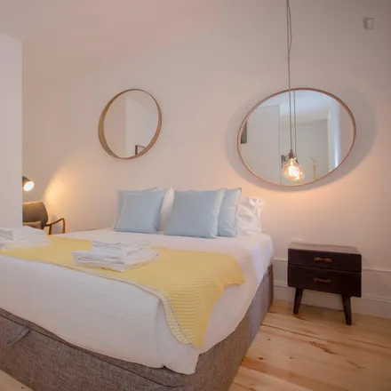 Rent this 2 bed apartment on Poets inn in Rua dos Caldeireiros 261, 4050-367 Porto