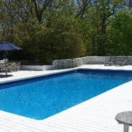 Rent this 4 bed house on 7 Pintail Lane in Amagansett, East Hampton