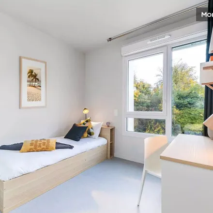 Rent this 1 bed apartment on Le Trident in Rue Henri Rivière, 76000 Rouen