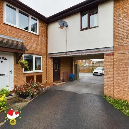Buy this 3 bed townhouse on Bishops Road in Gloucester, GL4 5FP
