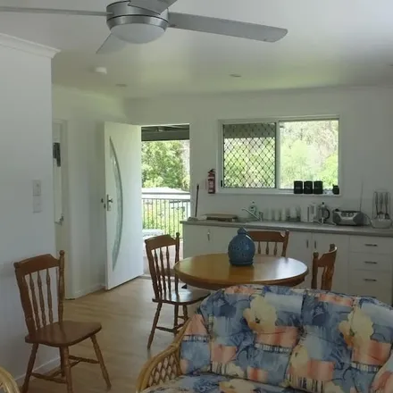 Rent this 1 bed townhouse on Forestdale QLD 4118
