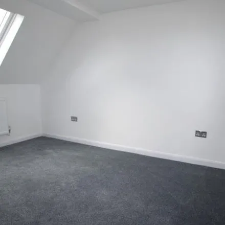 Rent this 5 bed apartment on Beechcroft Gardens in London, HA9 8EP