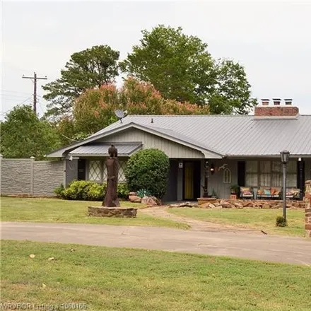 Buy this 4 bed house on 100 Oakwood Road in Poteau, OK 74953