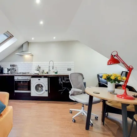 Rent this 1 bed apartment on Holmewood Gardens in London, SW2 3NB