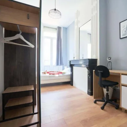 Rent this 2 bed room on 20 Rue Jacquemars Giélée in 59800 Lille, France