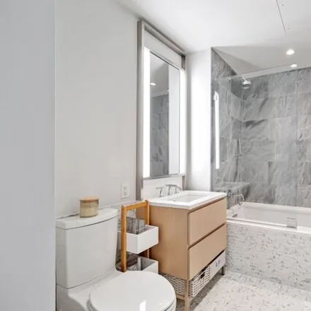 Image 5 - 615 10th Avenue, New York, NY 10019, USA - House for rent