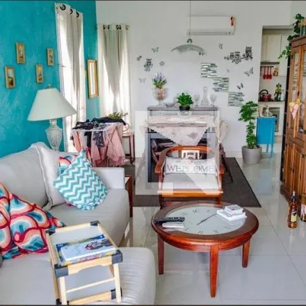 Rent this 2 bed apartment on Avenida Campeche in Campeche, Florianópolis - SC