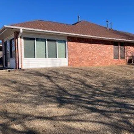 Image 4 - 765 Crosswind Drive, Purcell, OK 73080, USA - House for sale