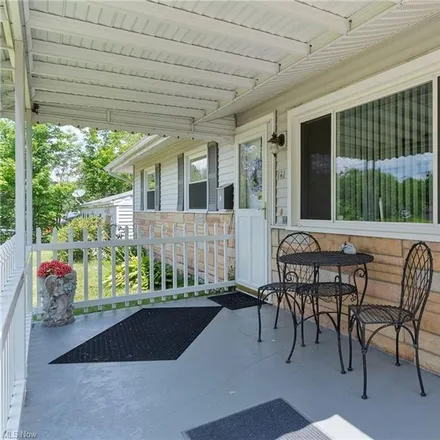 Image 3 - 121 North Yorkshire Boulevard, Austintown, OH 44515, USA - House for sale