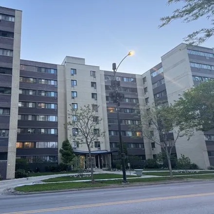Buy this 2 bed condo on 6300 North Sheridan Road in Chicago, IL 60660
