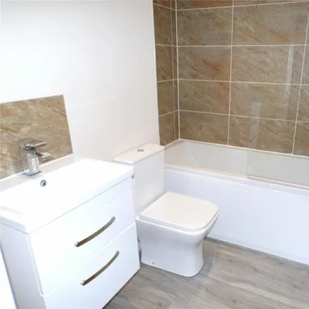 Image 7 - Southwood House, Goodiers Drive, Salford, M5 4QH, United Kingdom - Apartment for sale