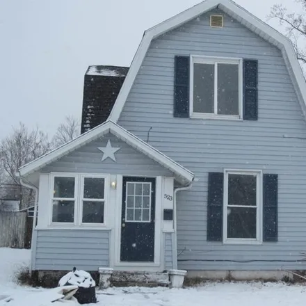 Buy this 3 bed house on 539 East Swayzee Street in Marion, IN 46952