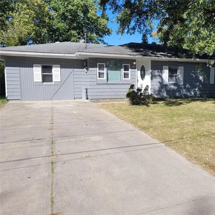Buy this 4 bed house on 214 East 55th Street in Anderson, IN 46013