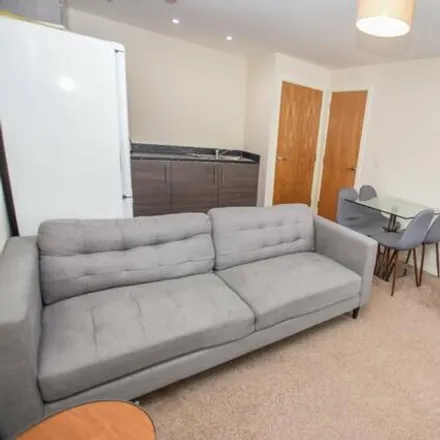 Image 3 - Park Rise, Seymour Grove, Gorse Hill, M16 0PF, United Kingdom - Apartment for rent