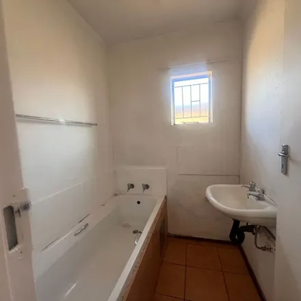 Image 9 - Wild Chestnut Street, Protea Glen, Soweto, 1861, South Africa - Apartment for rent