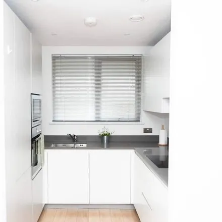 Image 2 - London, SW9 0FG, United Kingdom - Apartment for rent