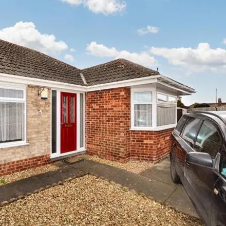 Buy this 3 bed duplex on Sinderson Road in Humberston, DN36 4TY