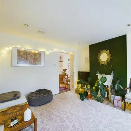 Image 2 - Folly Rise, Slad, GL5 1UX, United Kingdom - Townhouse for sale