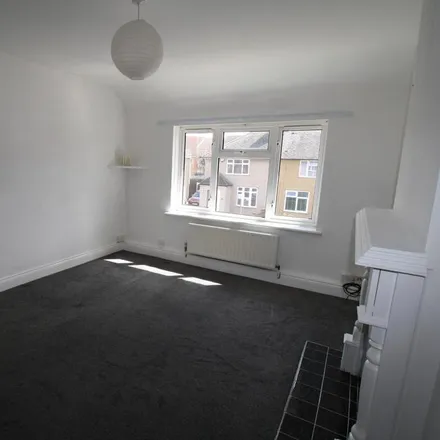 Image 3 - Blithbury Road, London, RM9 4PX, United Kingdom - Apartment for rent