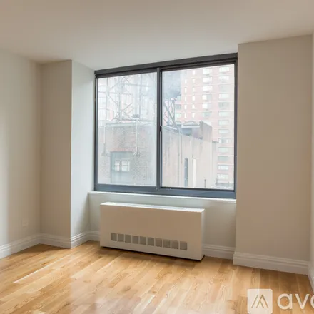 Image 5 - W 48th St, Unit 11N - Apartment for rent