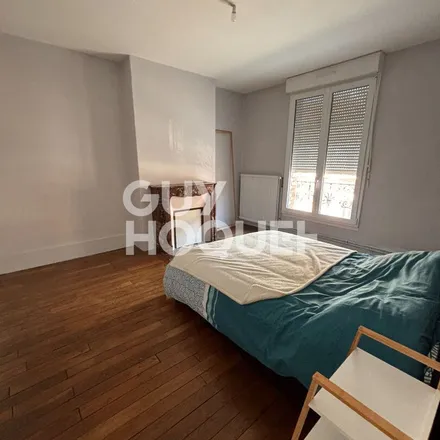 Rent this 4 bed apartment on 33 Rue Jean Guyon in 80300 Albert, France