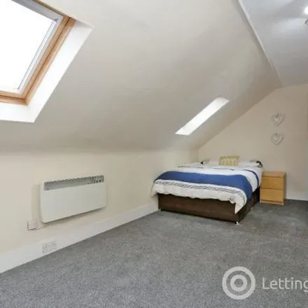Image 5 - King Street, London, N2 8DY, United Kingdom - Apartment for rent