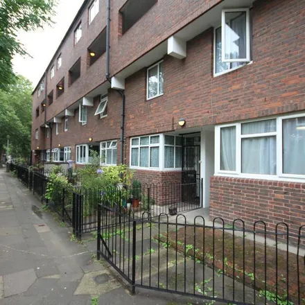 Rent this 3 bed apartment on Ashbrook Road in London, N19 3DH