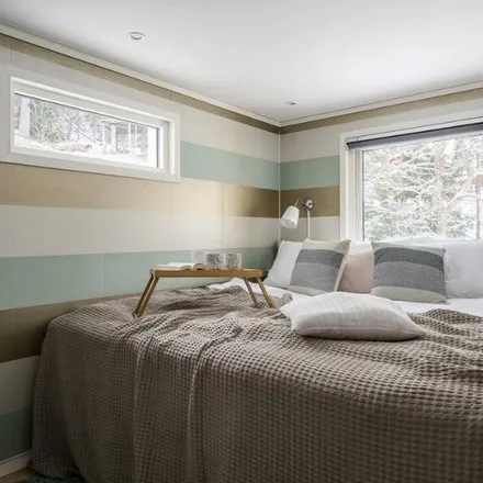 Rent this 5 bed apartment on Bondvägen in 135 53 Haninge kommun, Sweden